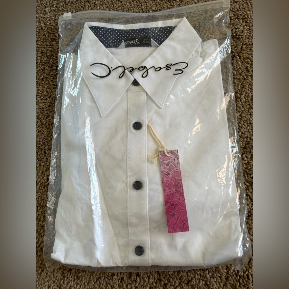 Esabel C. Long Sleeve Button-Up | White Long sleeve button up | Size M